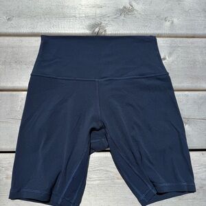 Lululemon Align High-Rise Shorts 8” (Size 6)